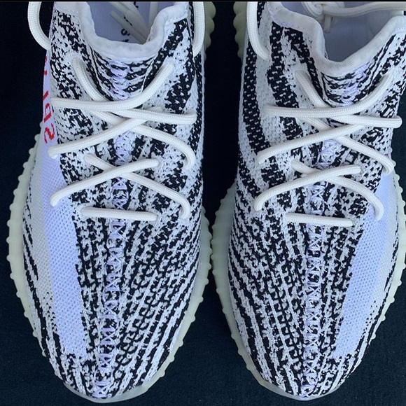 Used Adidas Yeezy 350 Zebra SIZE 8.5 - Picture 1 of 4